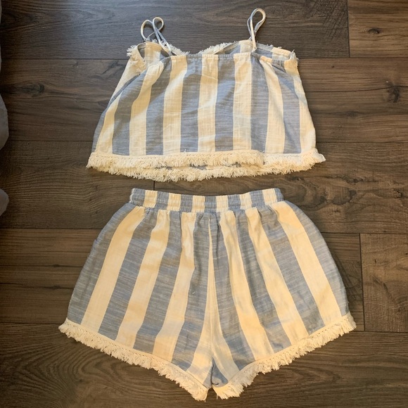 Striped Set - Picture 2 of 3